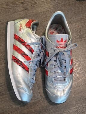 adidas gazelle silver green womens Kids' adidas Superstar Shoes White Royal Blue main image 1